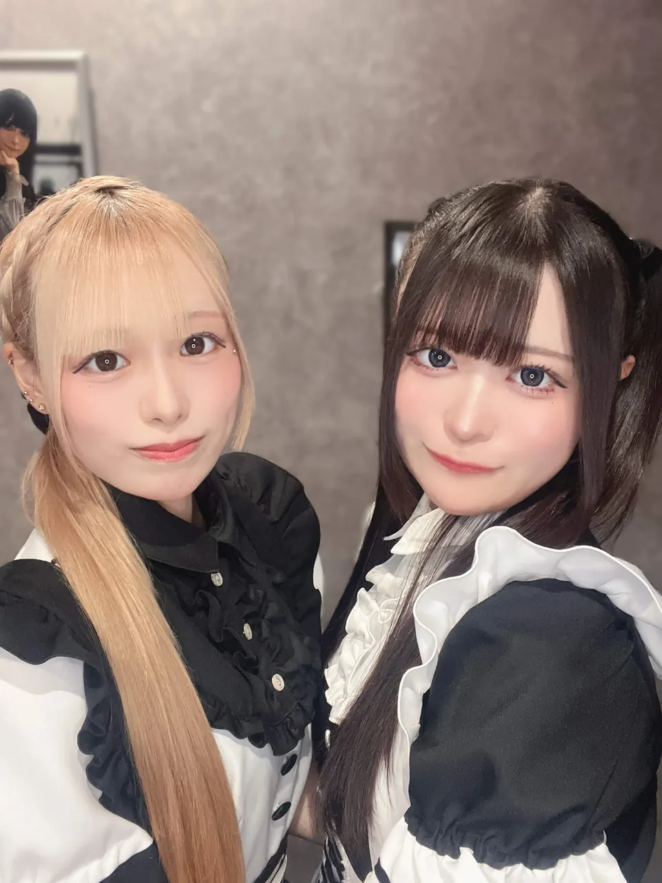 Lily Maidの過去の公式集合写真(2026年7月7日の投稿)