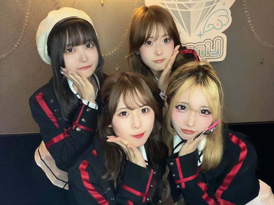Linariaの過去の公式集合写真(2026年7月18日の投稿)