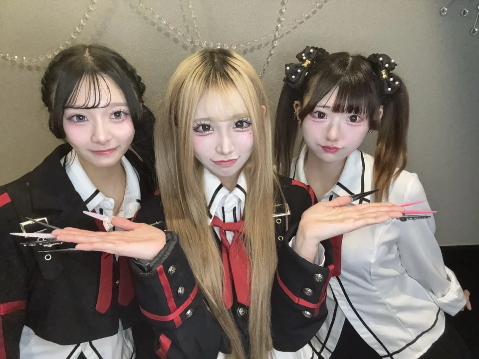 Linariaの過去の公式集合写真(2026年8月1日の投稿)